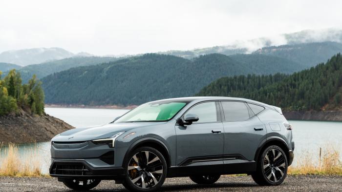 The Polestar 3 has an aggressive exterior, from the cheeky wing on the hood to the pronounced fenders at the rear.